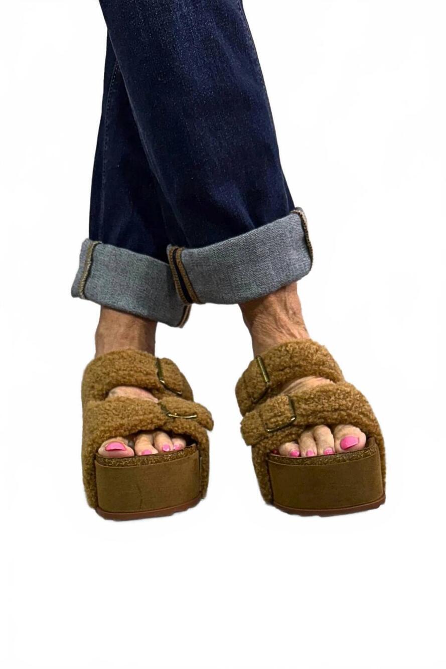 NEW MARS SKY SHOES women's ember path cork sole fleece sandal in brown faux fur